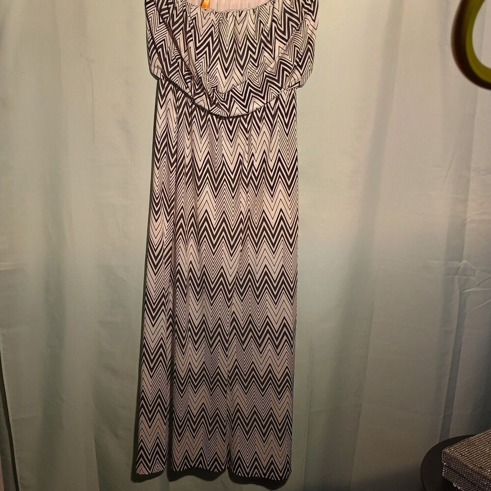 "Women's Chevron Print Maxi Dress – Stylish & Comfortable Long Dress"